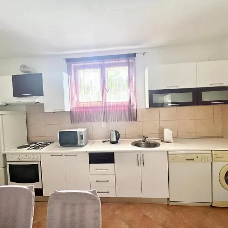 Apartman Apartman 5 *